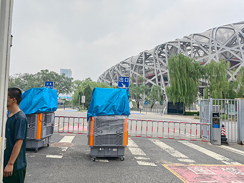 酷暑退散！景区移动冷风机为您撑起‘清凉?；ど　? title=